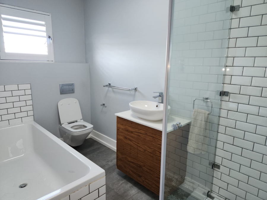 5 Bedroom Property for Sale in Somerton Estate Free State